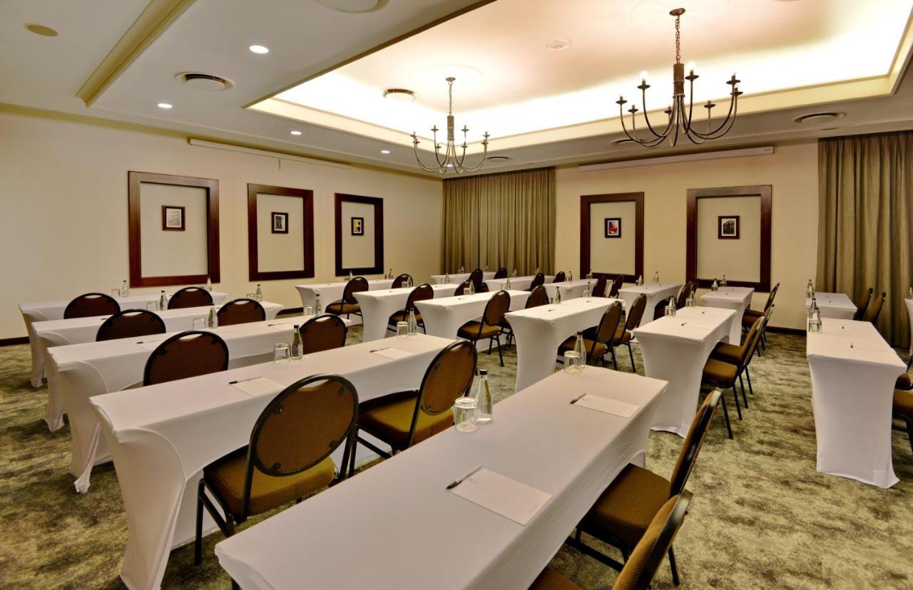 The Centurion Hotel Extérieur photo