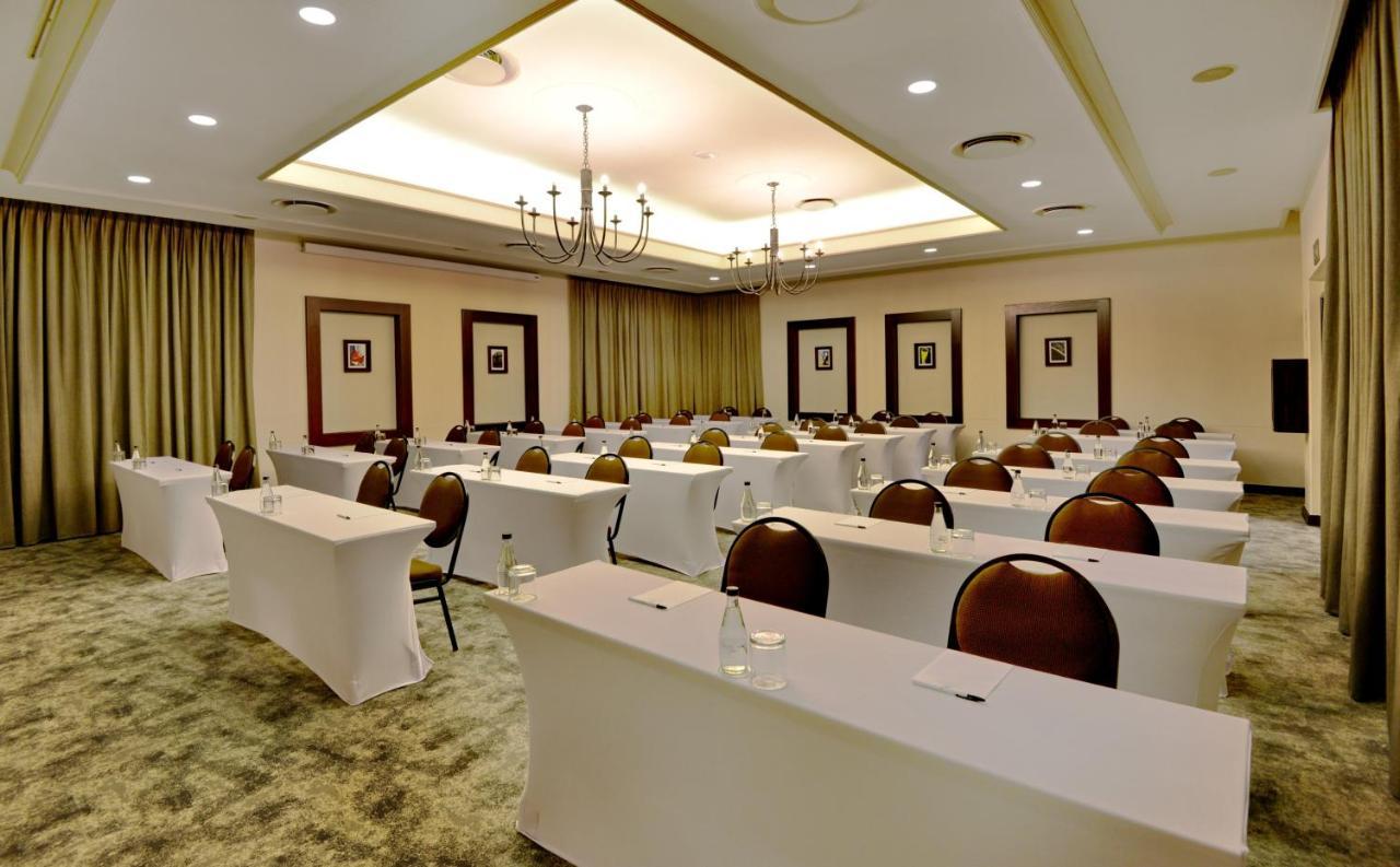 The Centurion Hotel Extérieur photo
