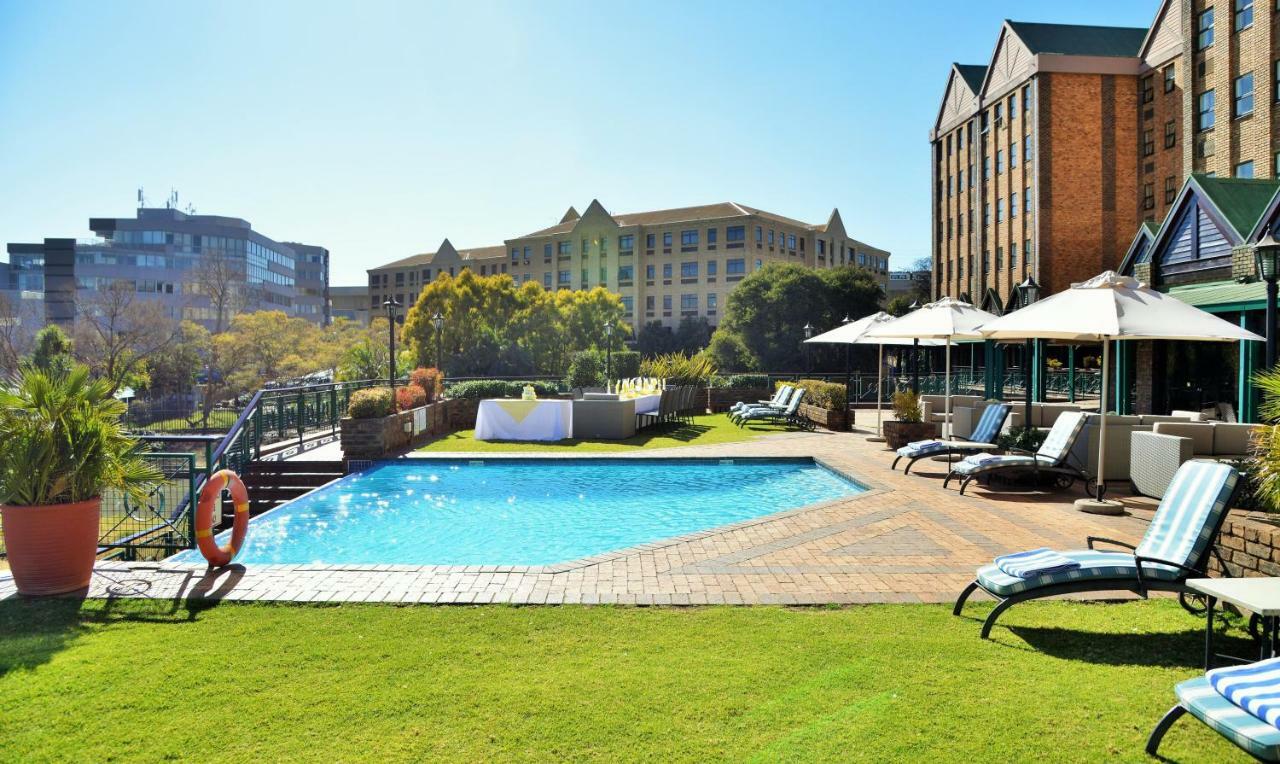 The Centurion Hotel Extérieur photo